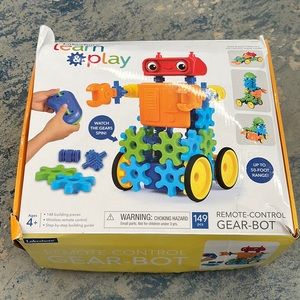 Learn & Play Remote control Gear-Bot from Lakeshore